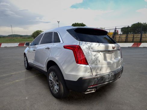 Used 2017 Cadillac XT5 Luxury FWD image 4