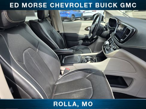 Used 2022 Chrysler Pacifica Limited w/ Uconnect Theater Family Group AWD/4WD image 20