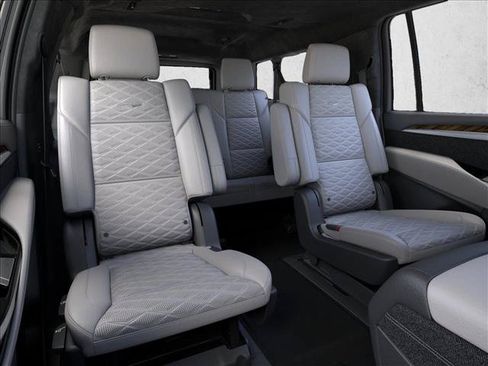 New 2026 Cadillac Escalade ESV Platinum Sport w/ LPO, ONYX Package AWD/4WD image 17
