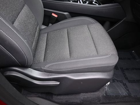 Used 2024 Chevrolet Traverse LT image 47