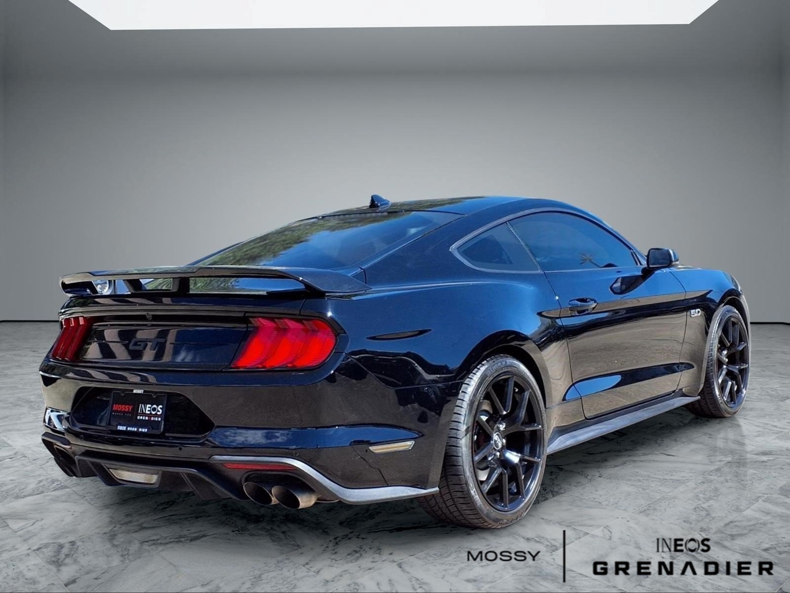 Used 2020 Ford Mustang GT Premium w/ Equipment Group 401A RWD image 7