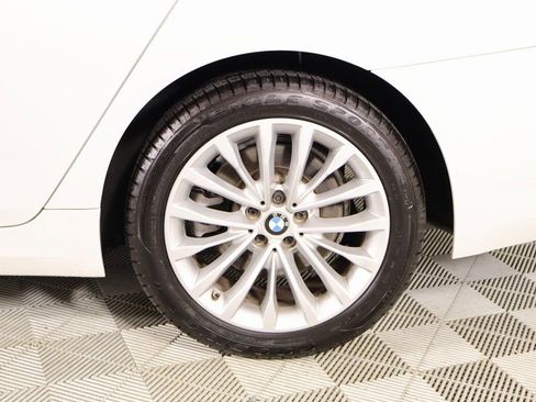 Used 2023 BMW 530i xDrive w/ Convenience Package image 21