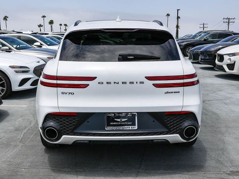 Used 2022 Genesis GV70 3.5T Sport AWD/4WD image 5