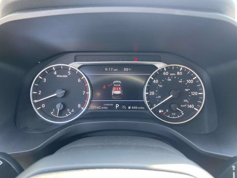 Used 2025 Nissan Rogue S FWD image 20