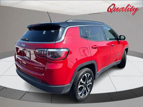 Used 2024 Jeep Compass Limited AWD/4WD image 3