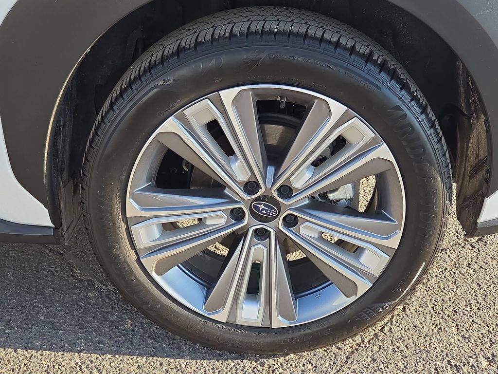 Used 2025 Subaru Solterra AWD/4WD image 11
