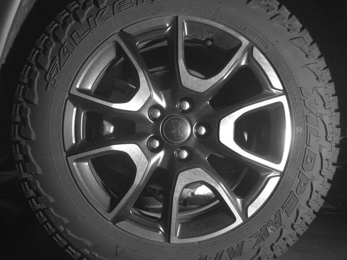 Used 2025 Jeep Compass Trailhawk image 14