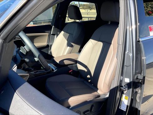 Certified 2025 Audi Q5 Premium w/ Convenience Package image 7