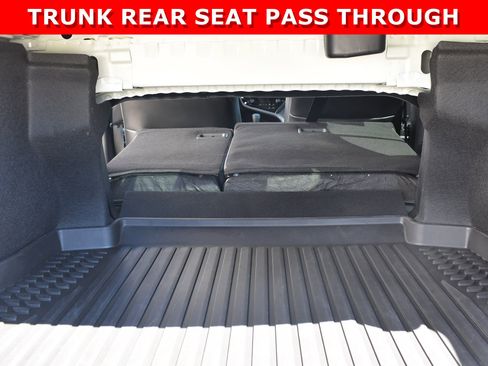 Used 2022 Toyota Camry SE FWD image 9