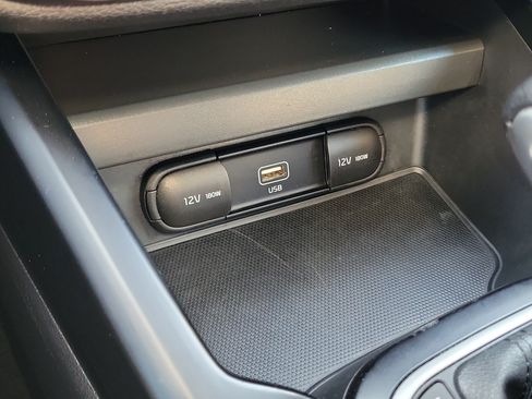 Used 2020 Kia Soul S FWD image 34