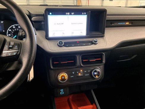 Used 2022 Ford Maverick XLT image 6