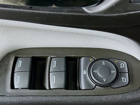 Used 2024 Chevrolet Equinox LS w/ Sport Edition image 15