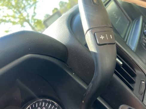 Used 2018 Chevrolet Silverado 1500 Custom w/ Custom Convenience Package image 21