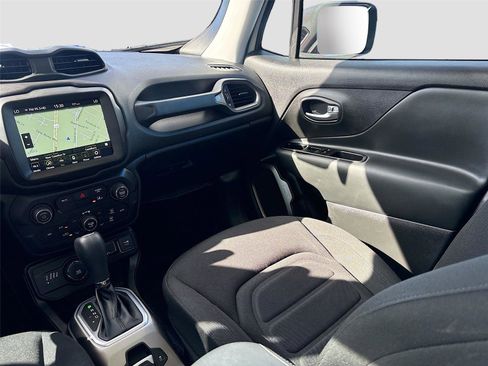 Used 2022 Jeep Renegade Latitude w/ Sun/Sound Group image 23