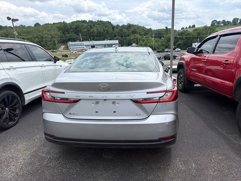 Used 2025 Toyota Camry LE FWD image 5