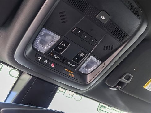 Certified 2025 Cadillac XT6 Premium Luxury image 22