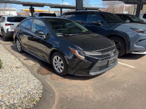 Certified 2024 Toyota Corolla LE image 1