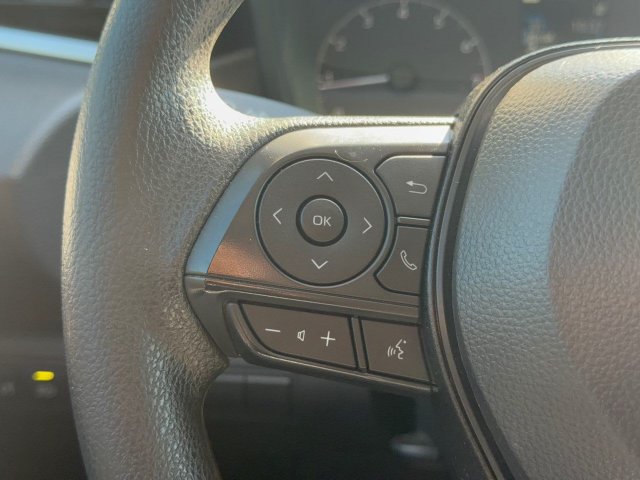 Used 2025 Toyota Corolla LE FWD image 18