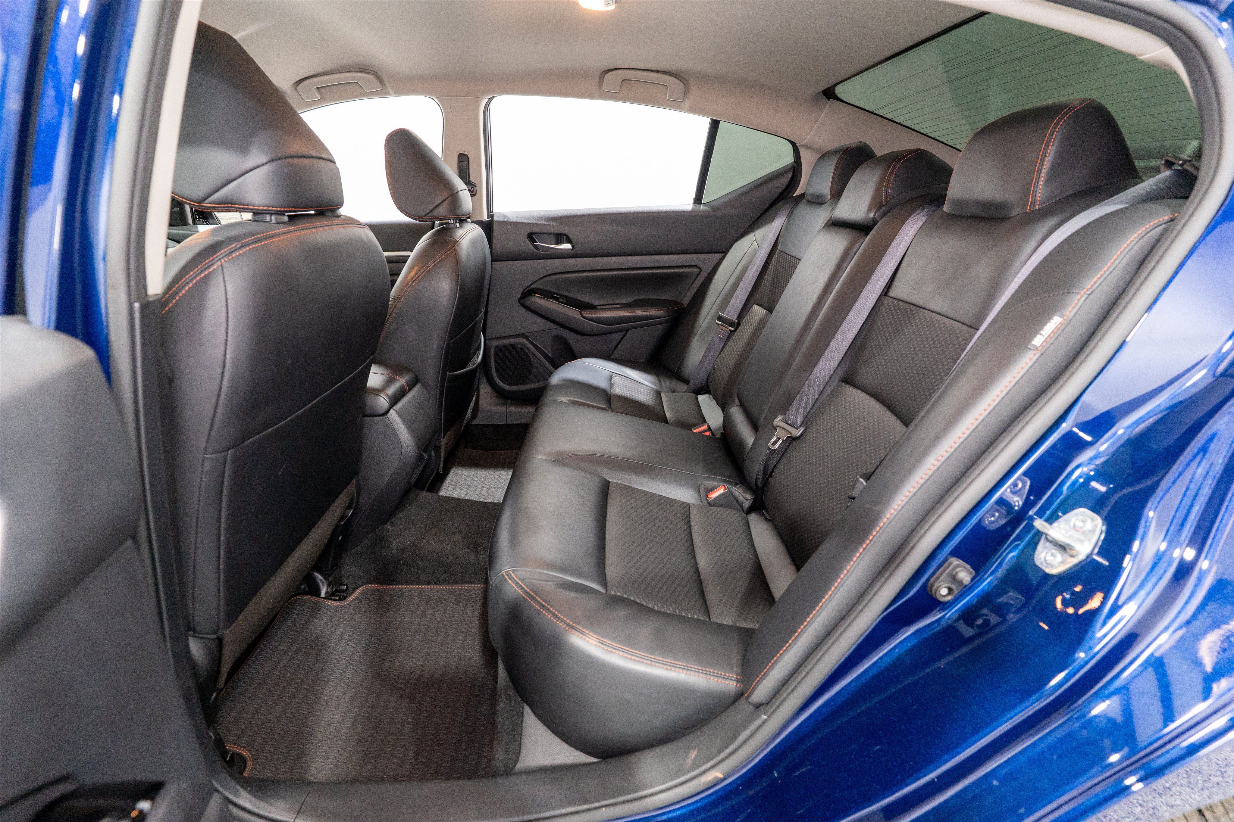 Used 2024 Nissan Altima 2.5 SR FWD image 27
