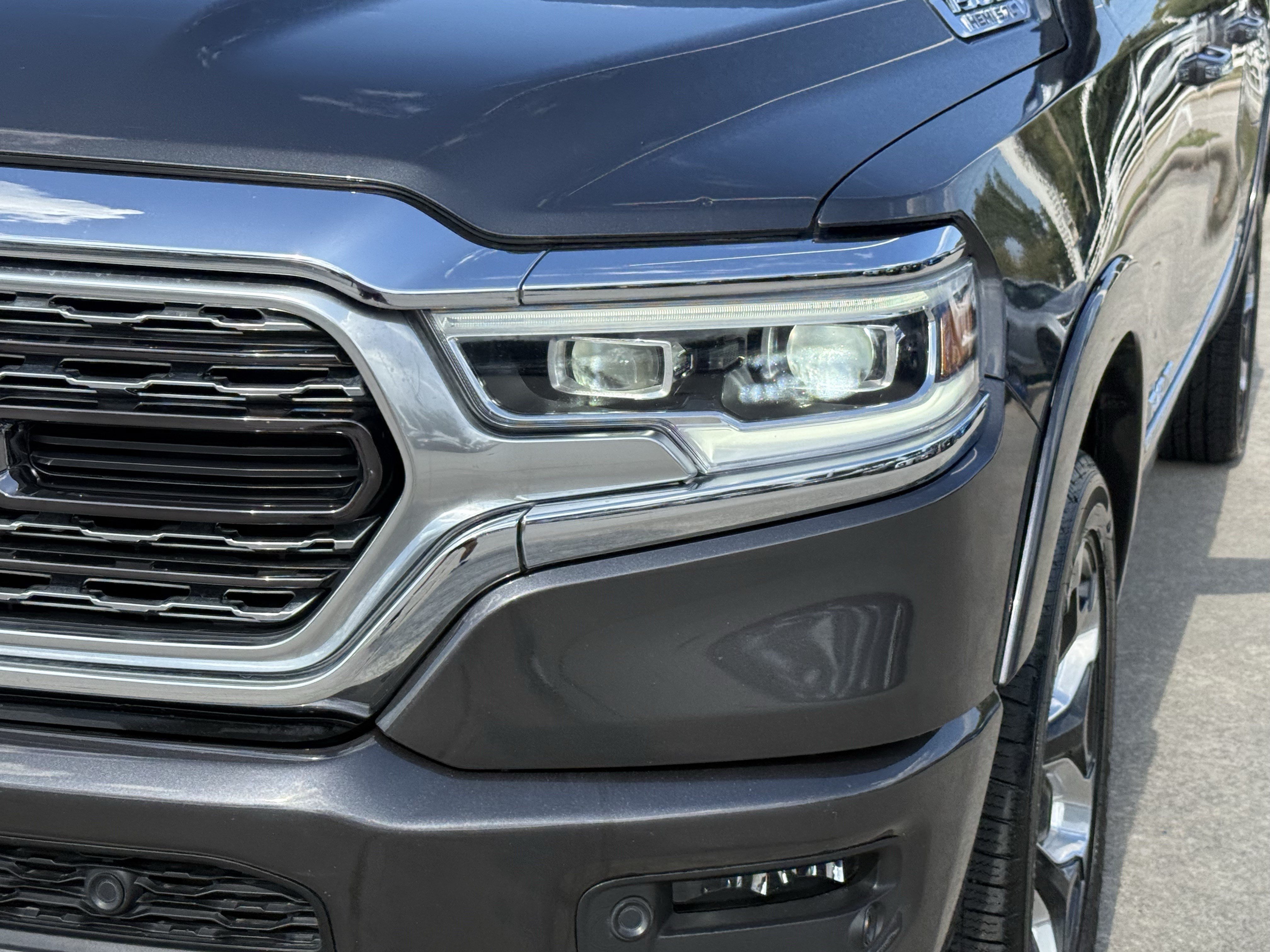 Used 2019 RAM 1500 Limited w/ Advanced Safety Group AWD/4WD image 11
