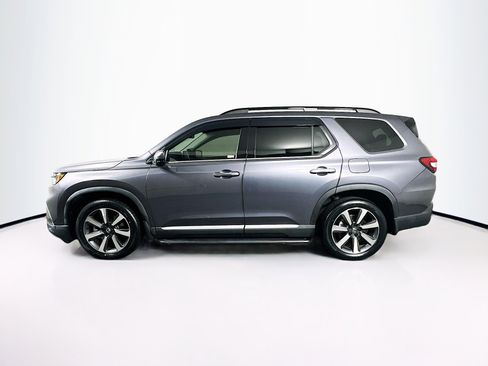 Used 2023 Honda Pilot Elite image 4