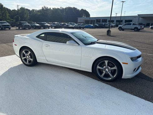 Used 2014 Chevrolet Camaro LT w/ RS Package RWD image 3