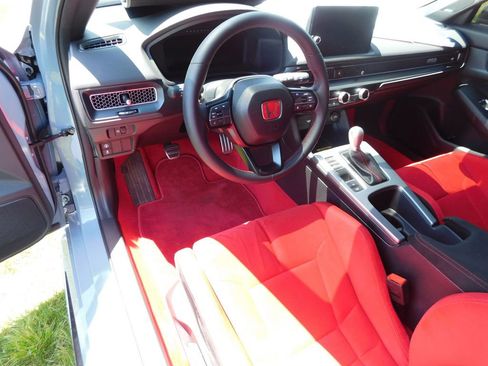 Used 2025 Honda Civic Type R image 13