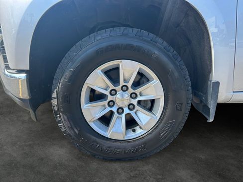 Used 2020 Chevrolet Silverado 1500 LT w/ Convenience Package AWD/4WD image 5