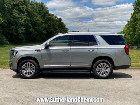 Used 2025 GMC Yukon Denali AWD/4WD image 4