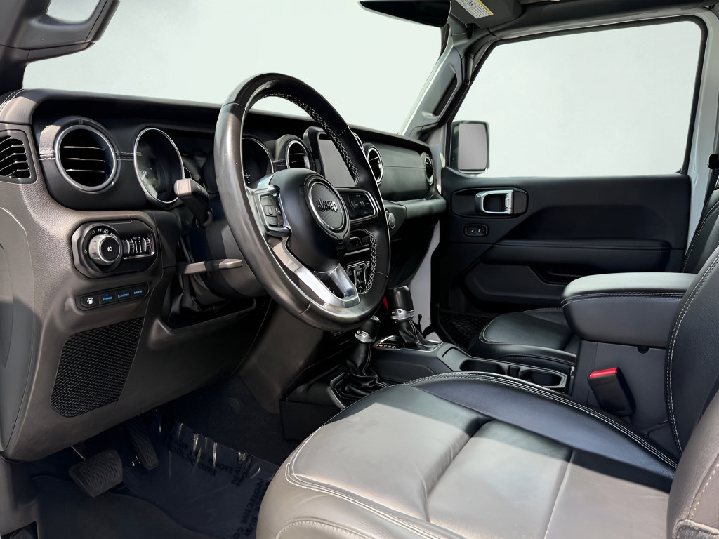 Used 2022 Jeep Wrangler Unlimited Sahara AWD/4WD image 14