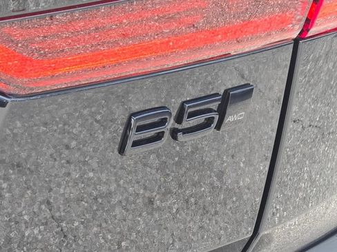 New 2026 Volvo XC60 B5 Ultra w/ Protection Package Premier image 9