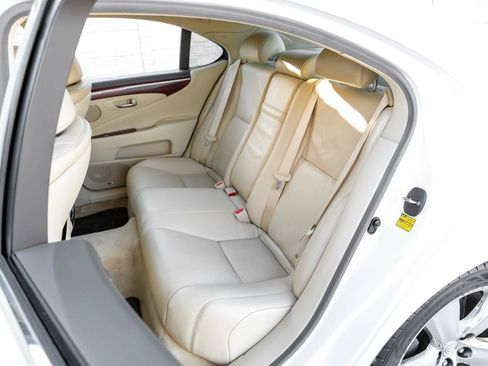 Used 2012 Lexus LS 460 image 38