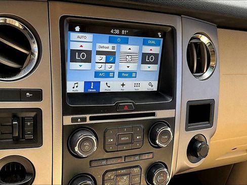 Used 2017 Ford Expedition Limited w/ Equipment Group 301A RWD image 15