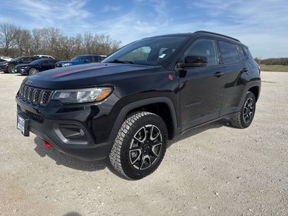 Used 2025 Jeep Compass Trailhawk