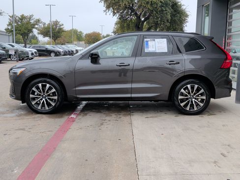 Used 2025 Volvo XC60 B5 Plus image 6