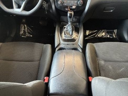 Used 2022 Nissan Rogue Sport S FWD image 29