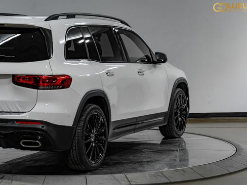 Used 2023 Mercedes-Benz GLB 250 image 12