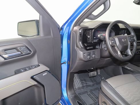 Used 2023 Chevrolet Silverado 1500 ZR2 w/ Technology Package image 47