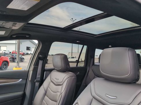 Used 2025 Cadillac XT6 Premium Luxury w/ Platinum Package AWD/4WD image 29