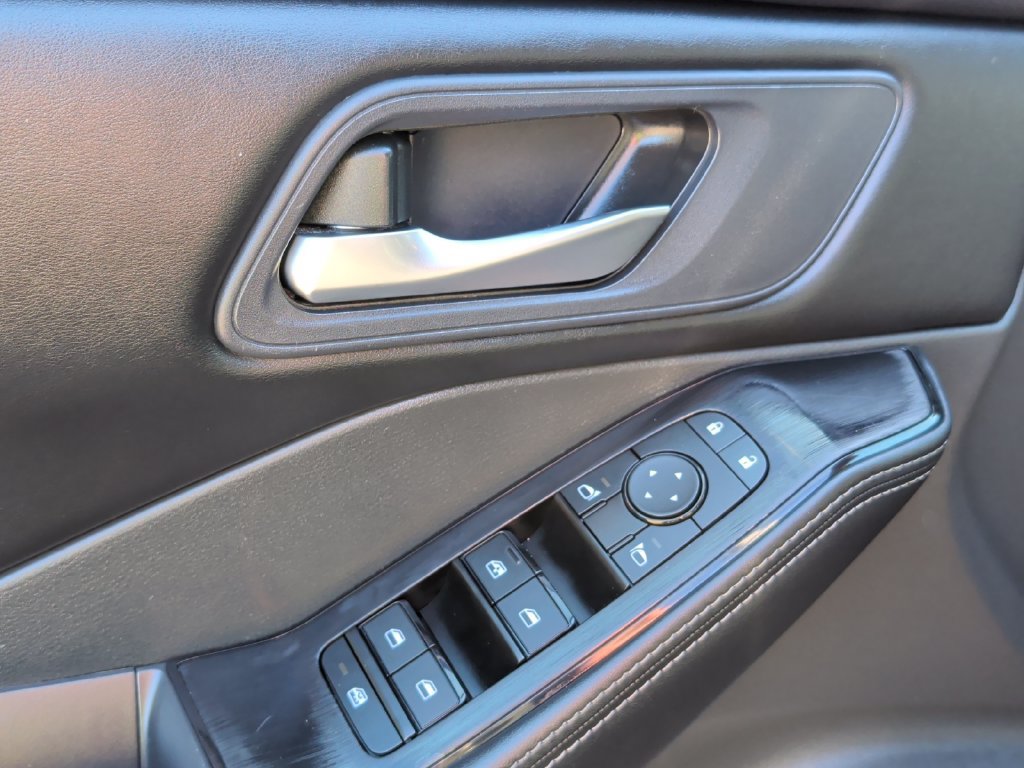 Used 2024 Nissan Rogue SV AWD/4WD image 15