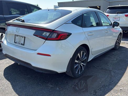 Used 2024 Honda Civic EX-L image 3