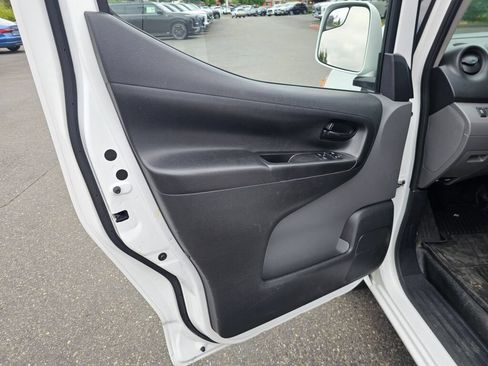 Used 2020 Nissan NV200 SV FWD image 25