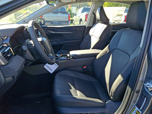 New 2026 Toyota Camry XLE w/ Premium Plus Package FWD image 6