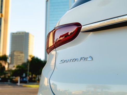 Used 2019 Hyundai Santa Fe SEL image 13