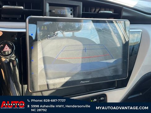 Used 2018 Toyota Corolla LE image 15