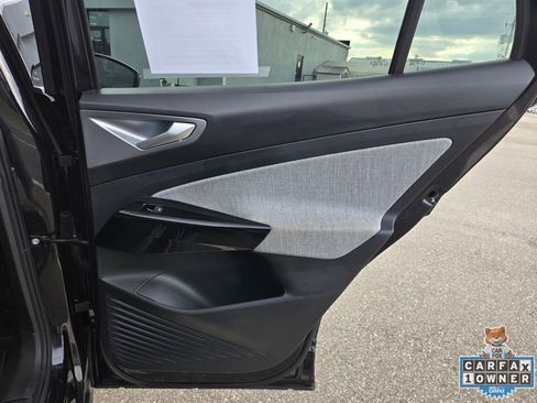 Used 2024 Volkswagen ID.4 Pro RWD image 39