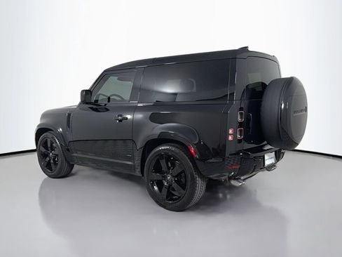 Certified 2025 Land Rover Defender 90 V8 AWD/4WD image 7