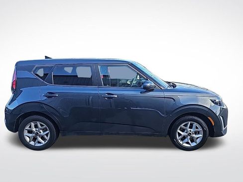Used 2024 Kia Soul LX w/ Option Group 015 FWD image 7