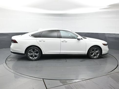 Certified 2024 Honda Accord EX image 7