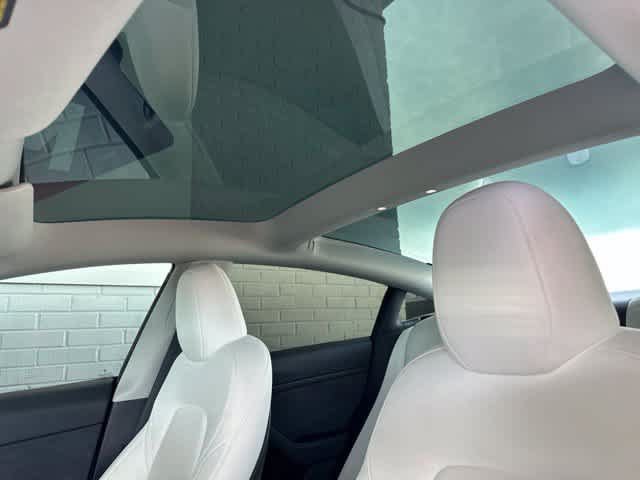 Used 2023 Tesla Model 3 Standard Range RWD image 4